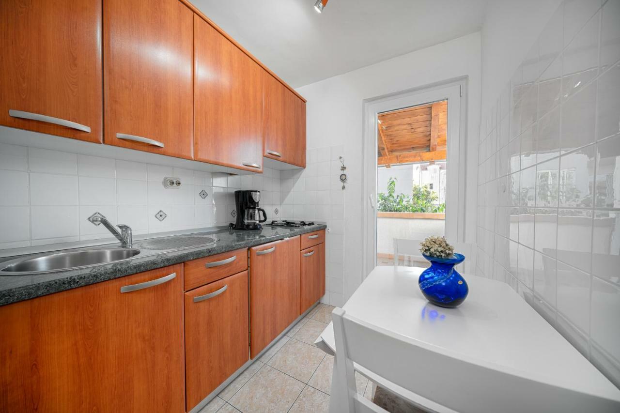 Apartmani Pataca Vodice Extérieur photo