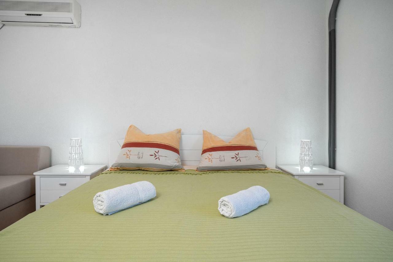 Apartmani Pataca Vodice Extérieur photo