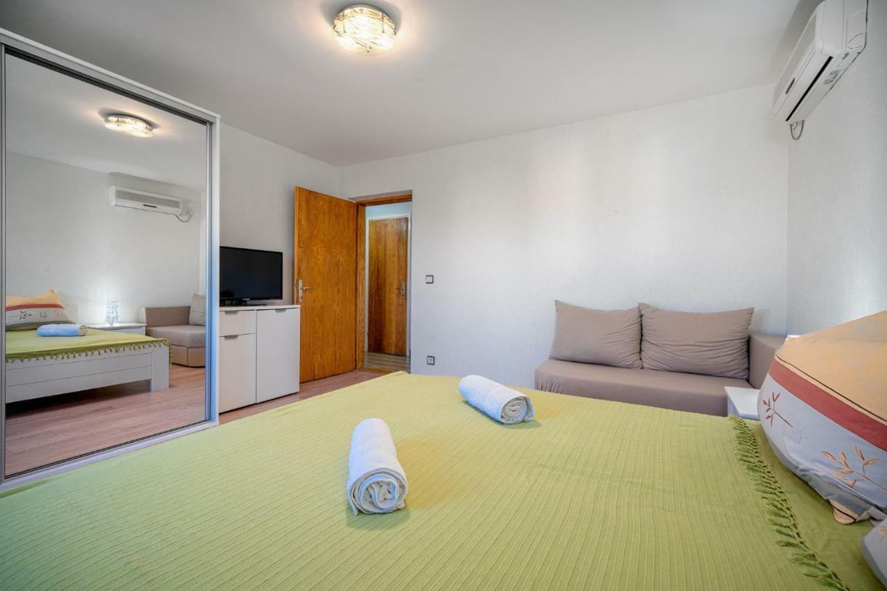 Apartmani Pataca Vodice Extérieur photo
